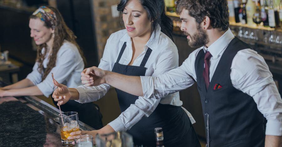 15 Bar Management Tips to Improve Profitability and Efficiency